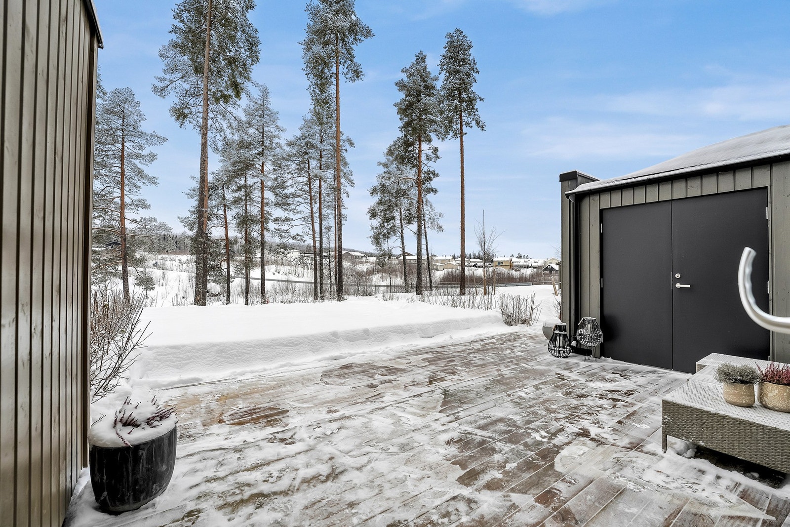 Boligen har endebeliggenhet og gode solforhold. Galleribilde