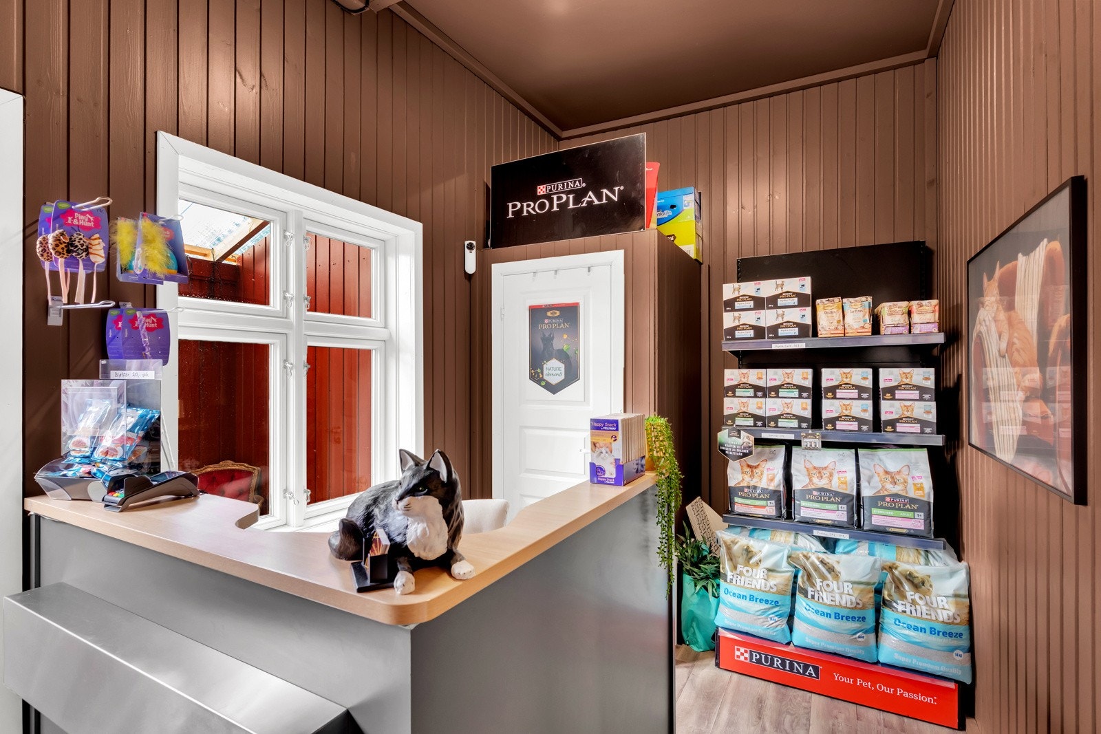 Et unik småbruk med kattehotell Galleribilde