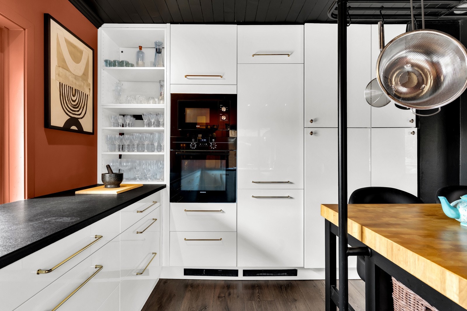 Og har rieklig med oppbevaring Galleribilde