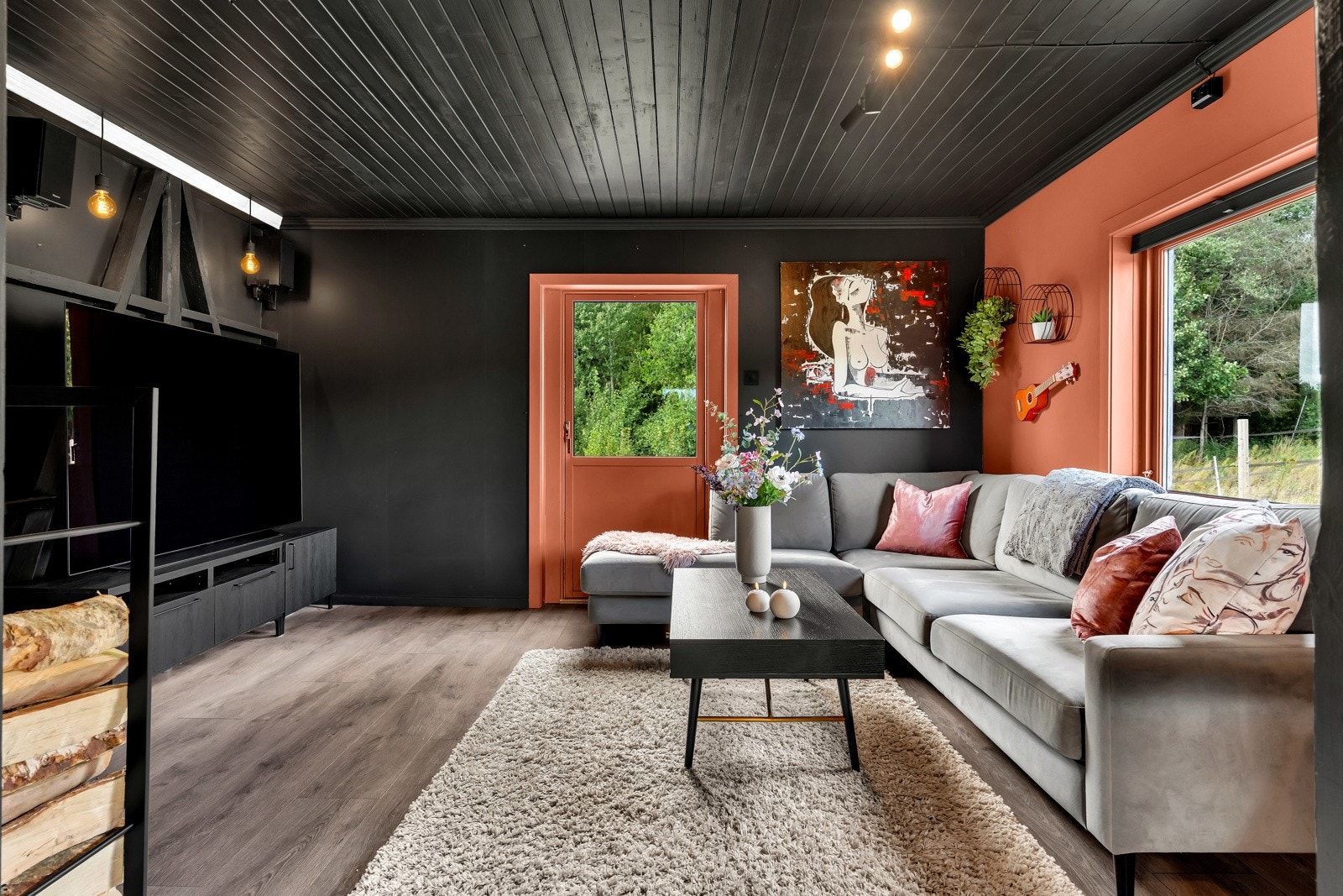 Med utgang til hyggelig platting ute Galleribilde