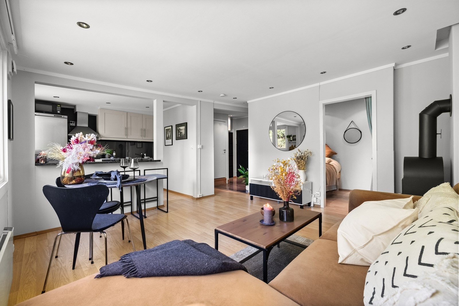 Dette er en attraktiv og pen 1-roms beliggende i et idyllisk område nær Akerselva og Nordmarka. Galleribilde