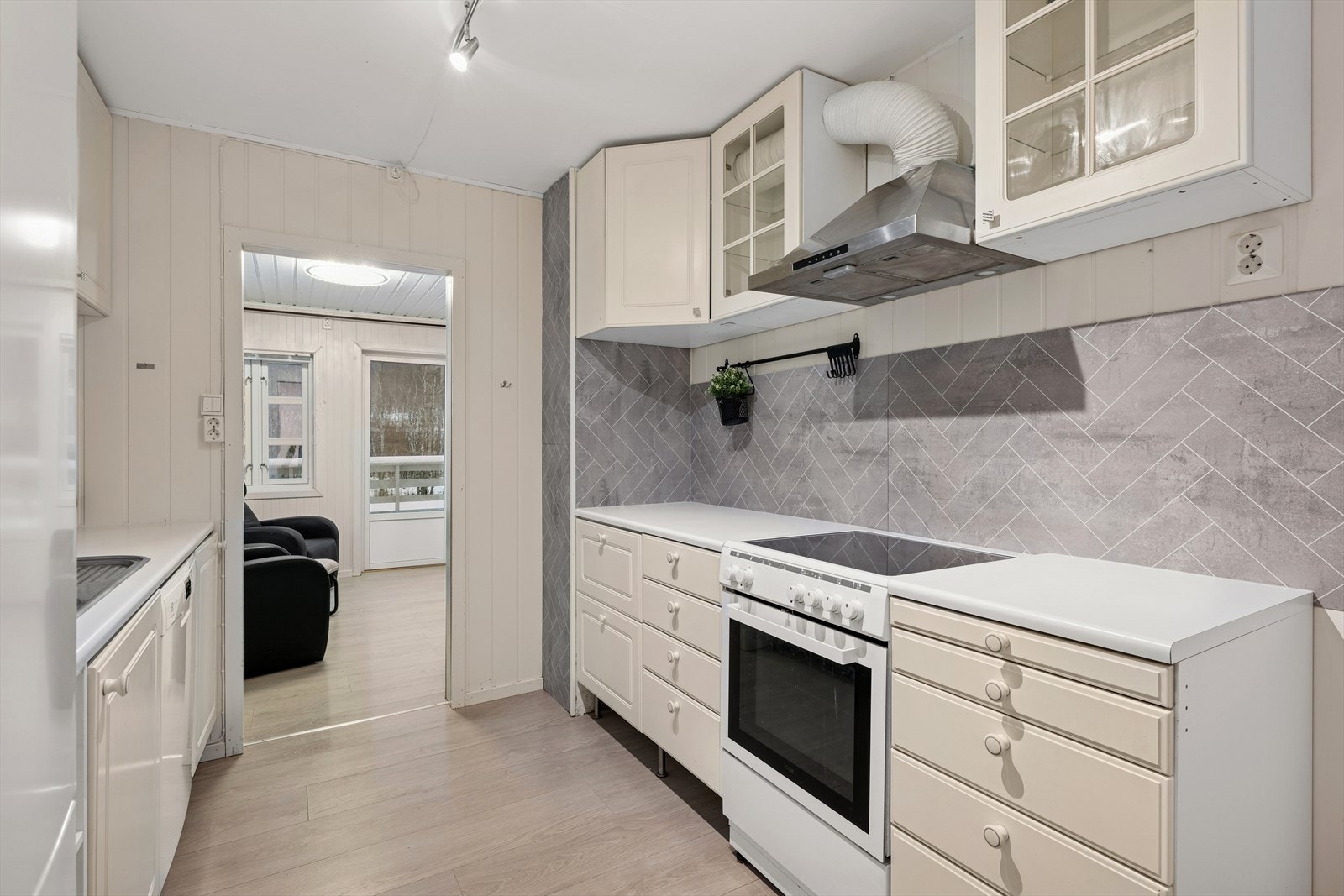 Kjøkken oppusset/rehabilitert i 2020. Galleribilde