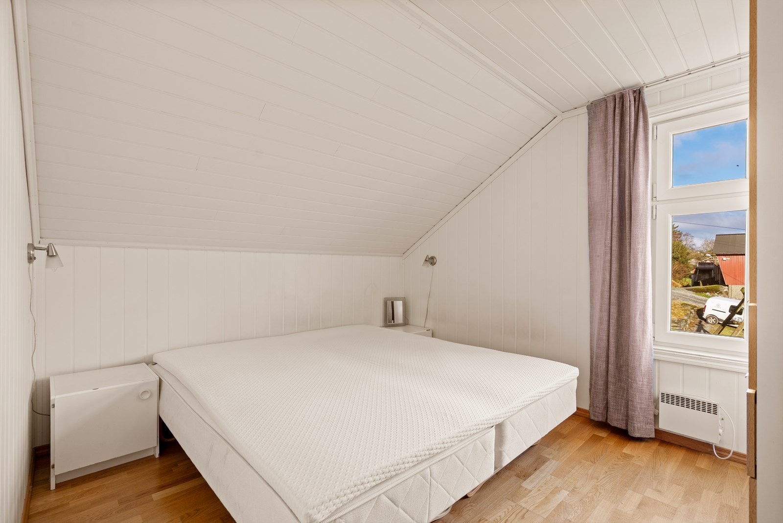 Soverom i loftetasje Galleribilde