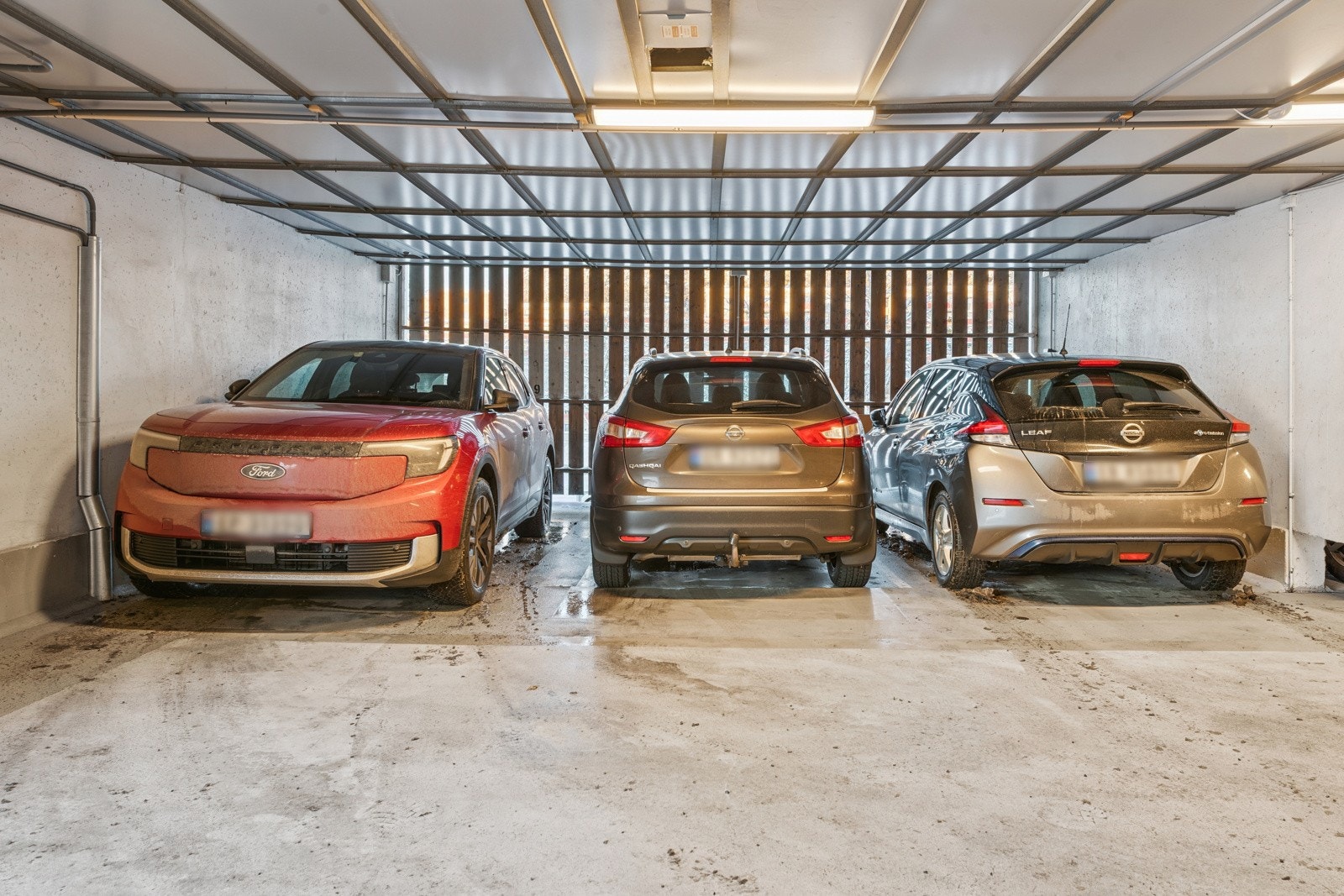 Garasjeplass følger under huset. Galleribilde