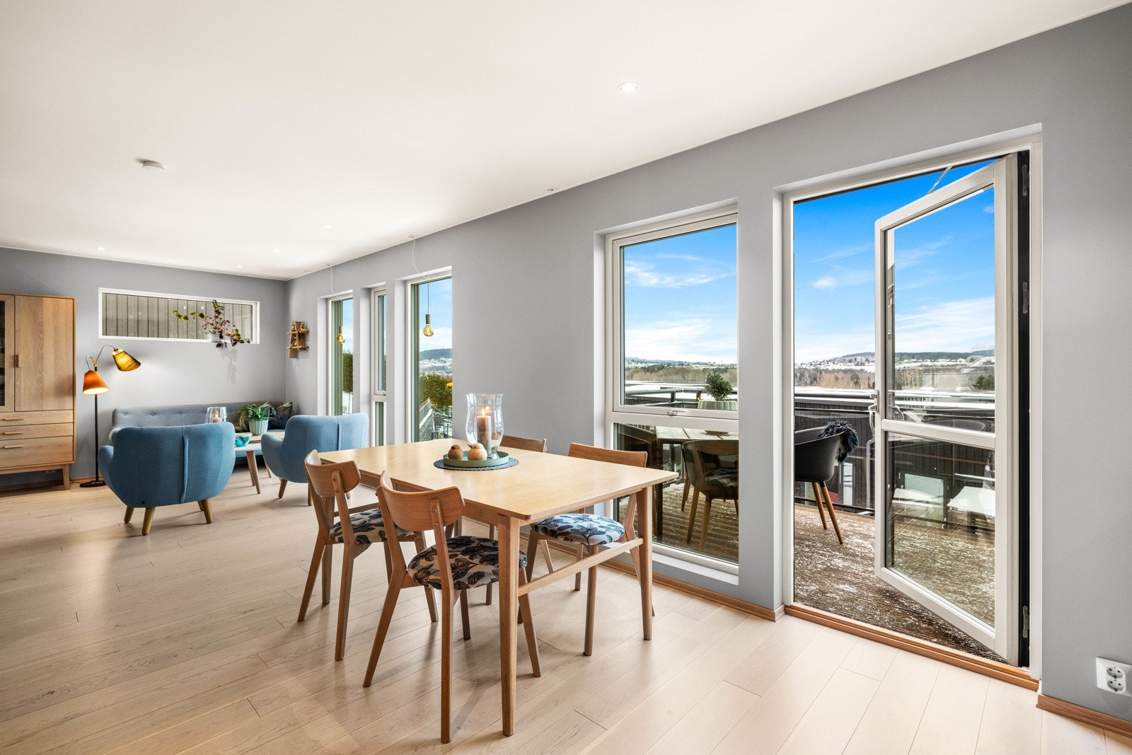 Toppmoderne enebolig på Kjeller fra 2018. Galleribilde