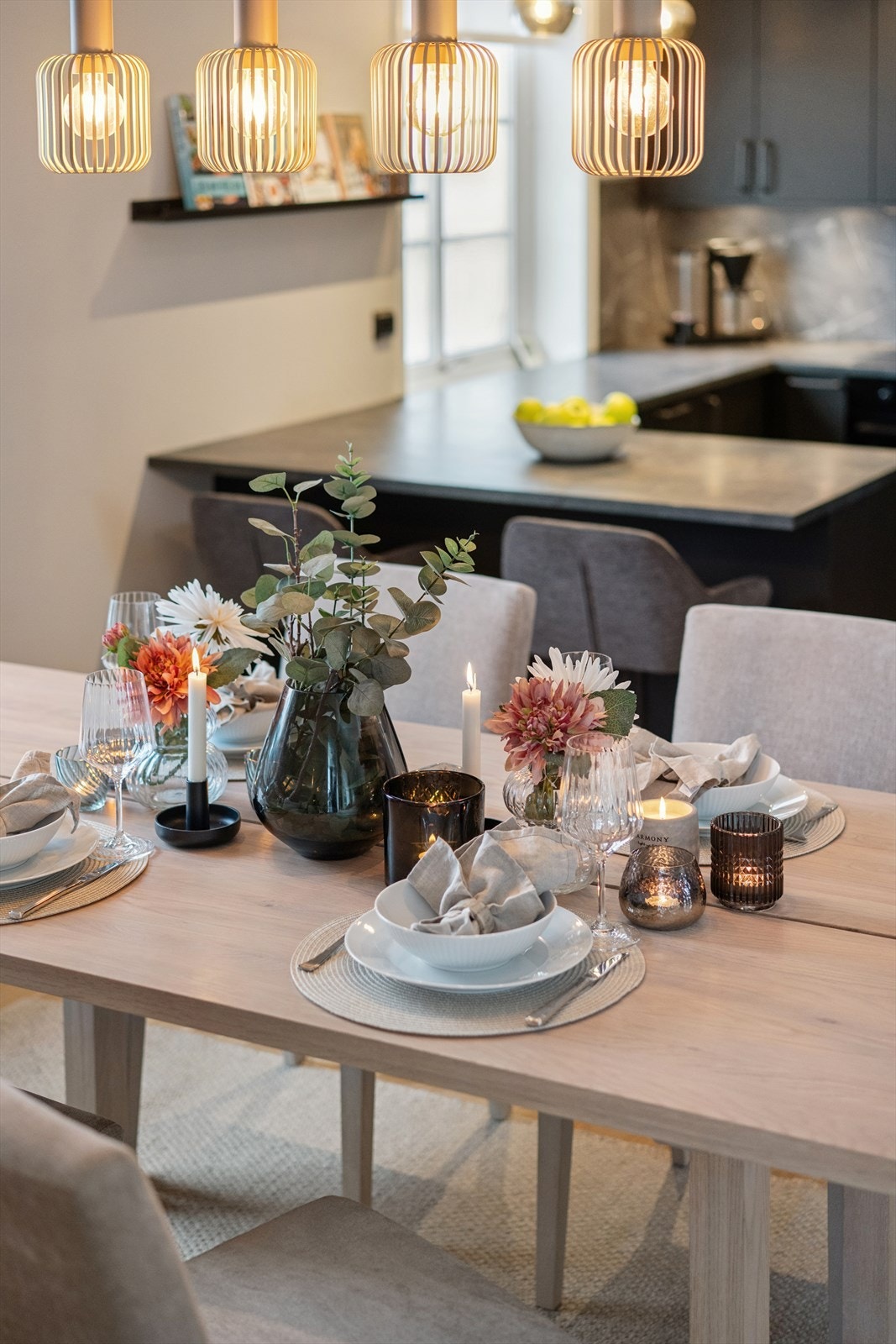 Detaljbilde av spisestue. Galleribilde