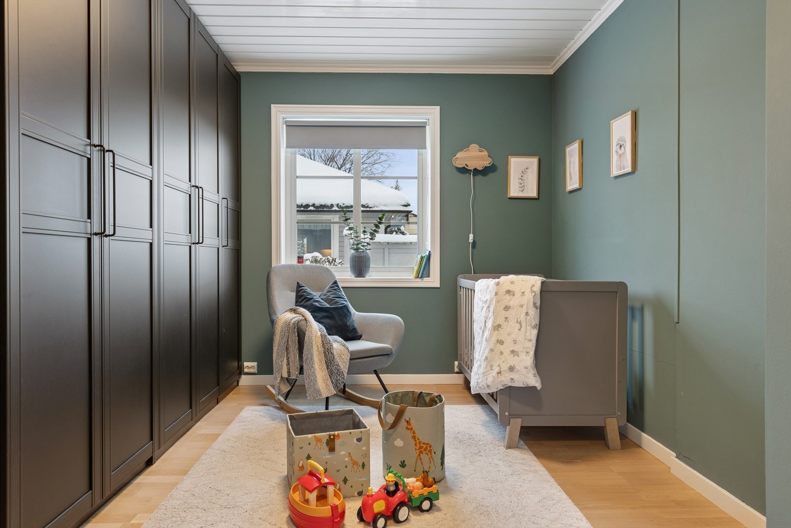 Soverom 2 passer utmerket som et barnerom, gjesterom, kontor eller hva en måtte ønske. Galleribilde