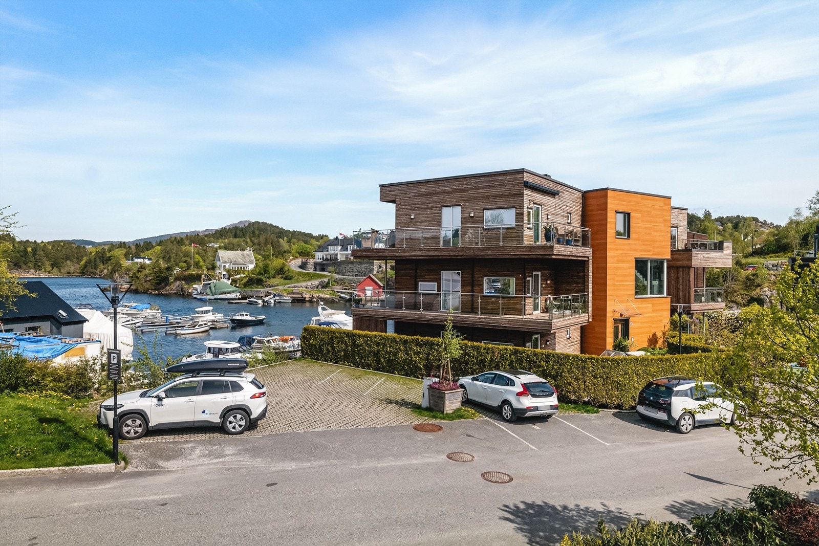 Gjesteparkeringsplasser for sameiet Galleribilde