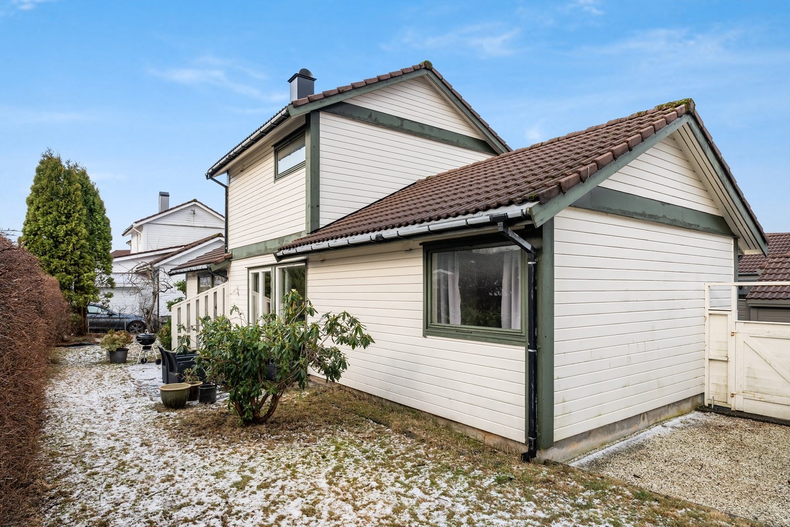 Opparbeidet uteområde med mange muligheter. Galleribilde