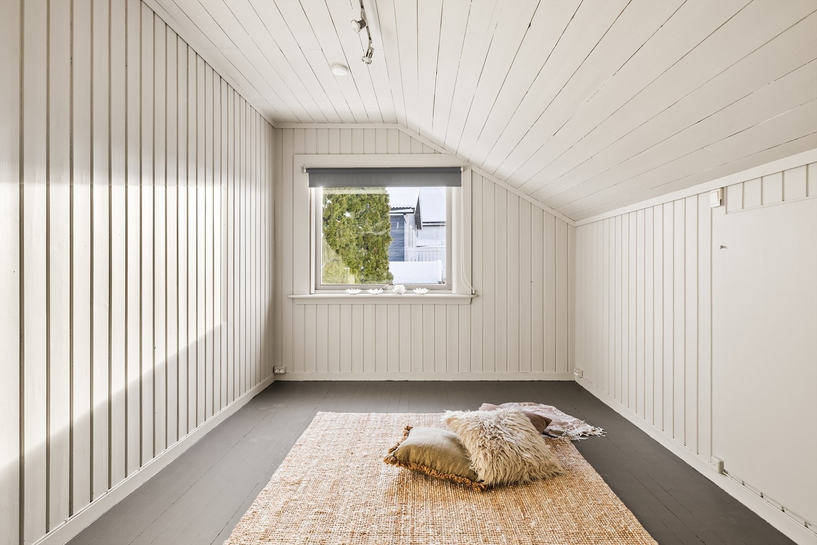 Med tre soverom egner noen seg ypperlig for gjesteværelse, barnerom eller hjemmekontor. Galleribilde