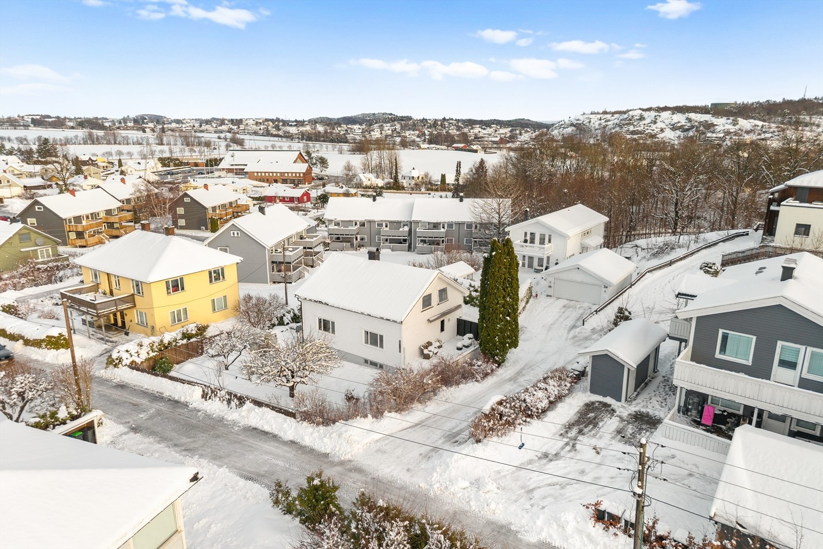 Her kan dere flytte rett inn, bo godt fra dag én, og samtidig ha muligheter til å videreutvikle og sette deres eget preg over tid. Galleribilde