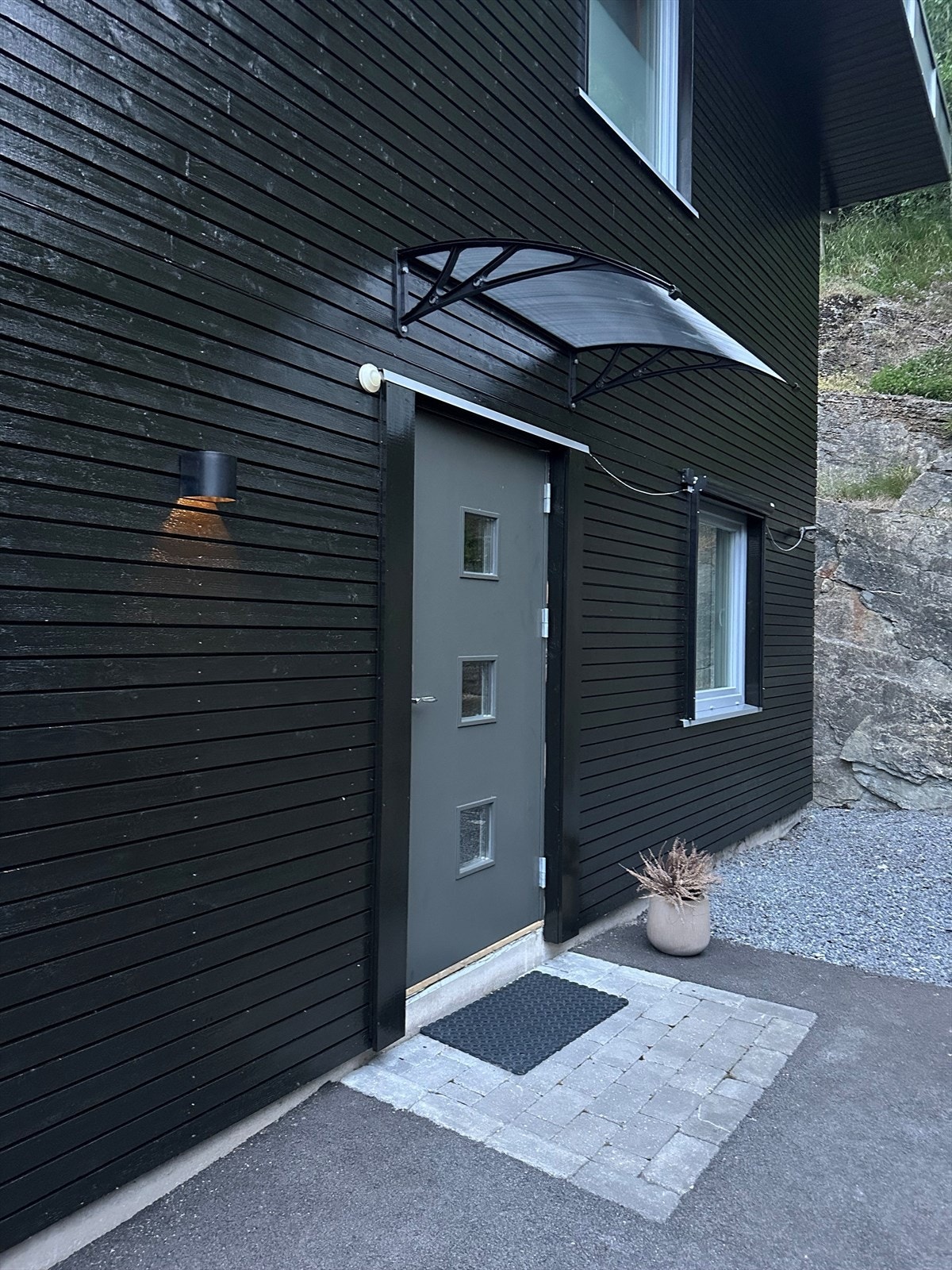 Inngang til utleid del Galleribilde