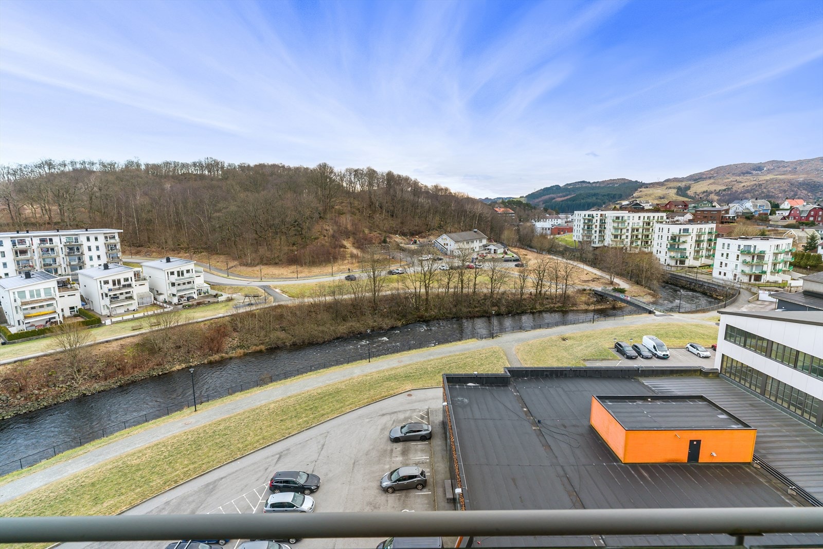 Flott utsikt mot sør fra veranda ut fra soverom Galleribilde