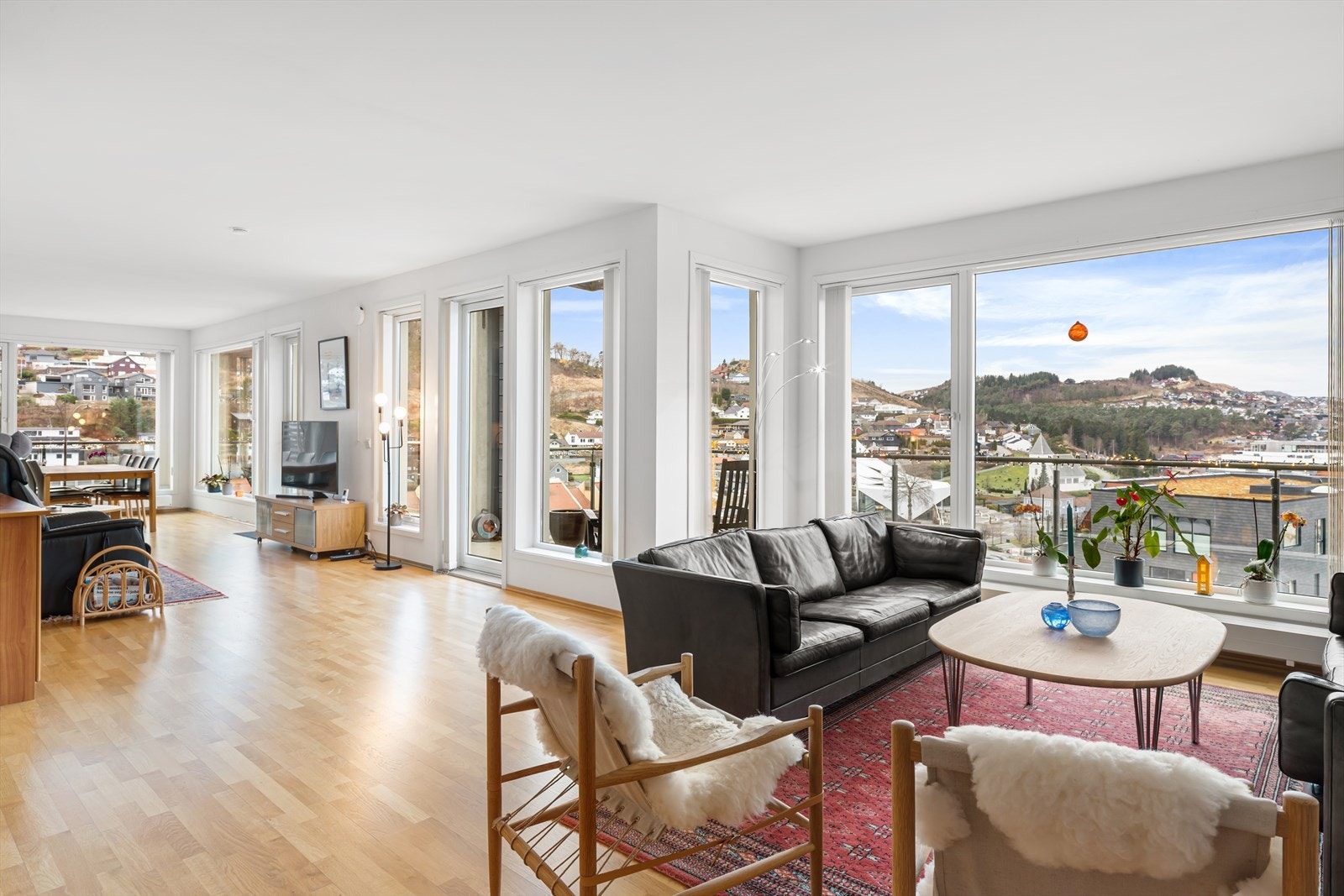 Foto: Joakim Bjerk. EiendomsMegler1 v/Torill Kalsaas presenterer Ole Nielsensvei 15, leil 902 Galleribilde