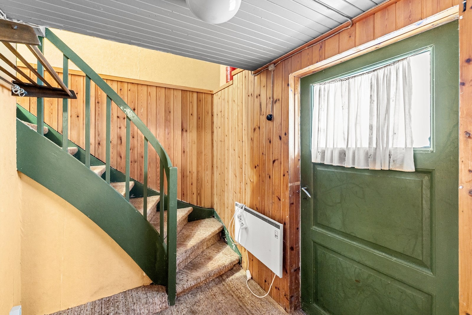 Kjeller med egen inngang Galleribilde