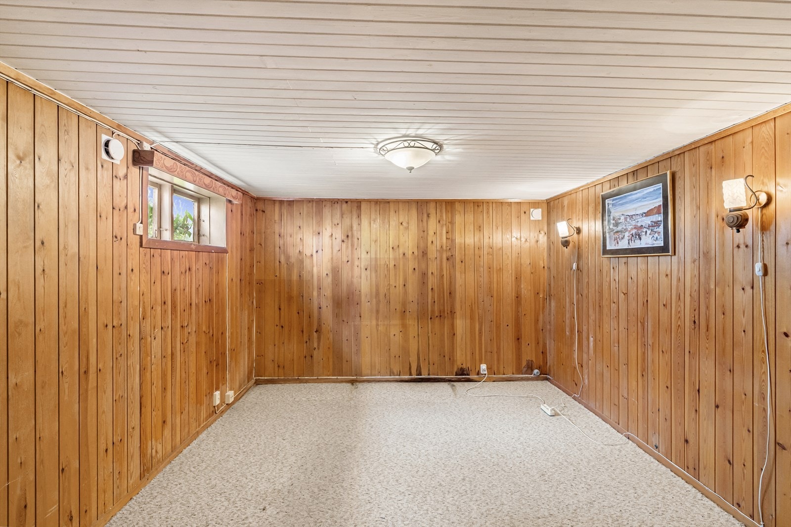 Innredet rom i kjeller Galleribilde