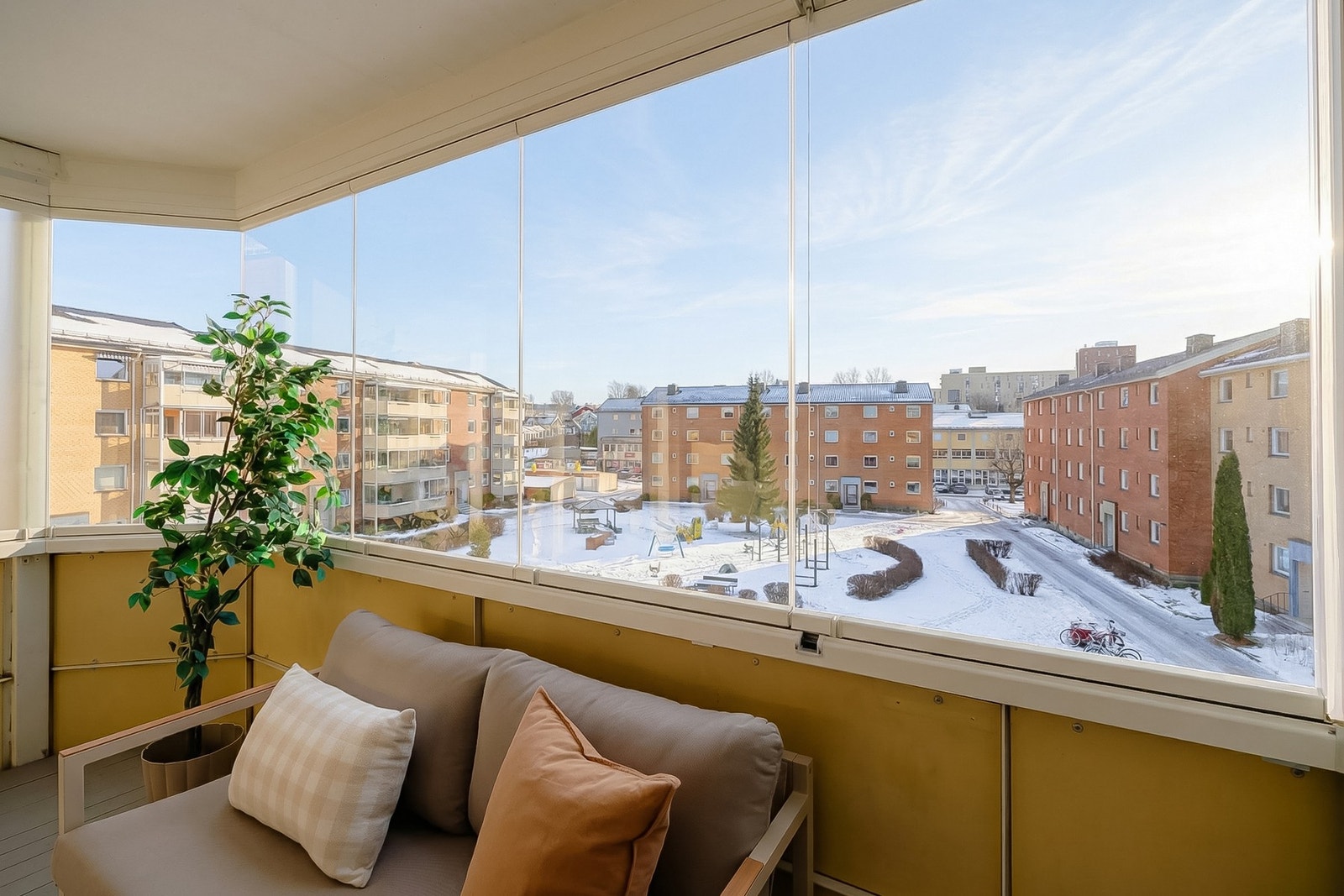 Her får du gleden av en herlig, innglasset balkong på 8 kvm. Galleribilde