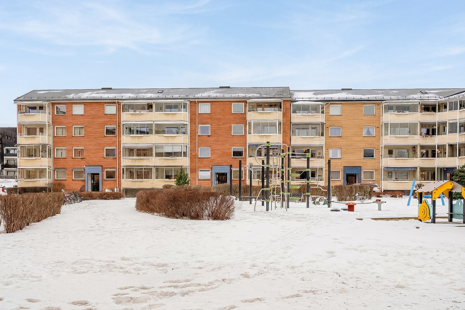 Her er det ingen gjennomgangstrafikk noe som gjør dette til et meget rolig og ikke minst et barnevennlig område. Galleribilde