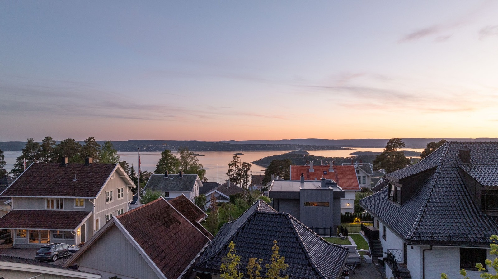 Dronebilde fra loftstue/terrasse. Galleribilde