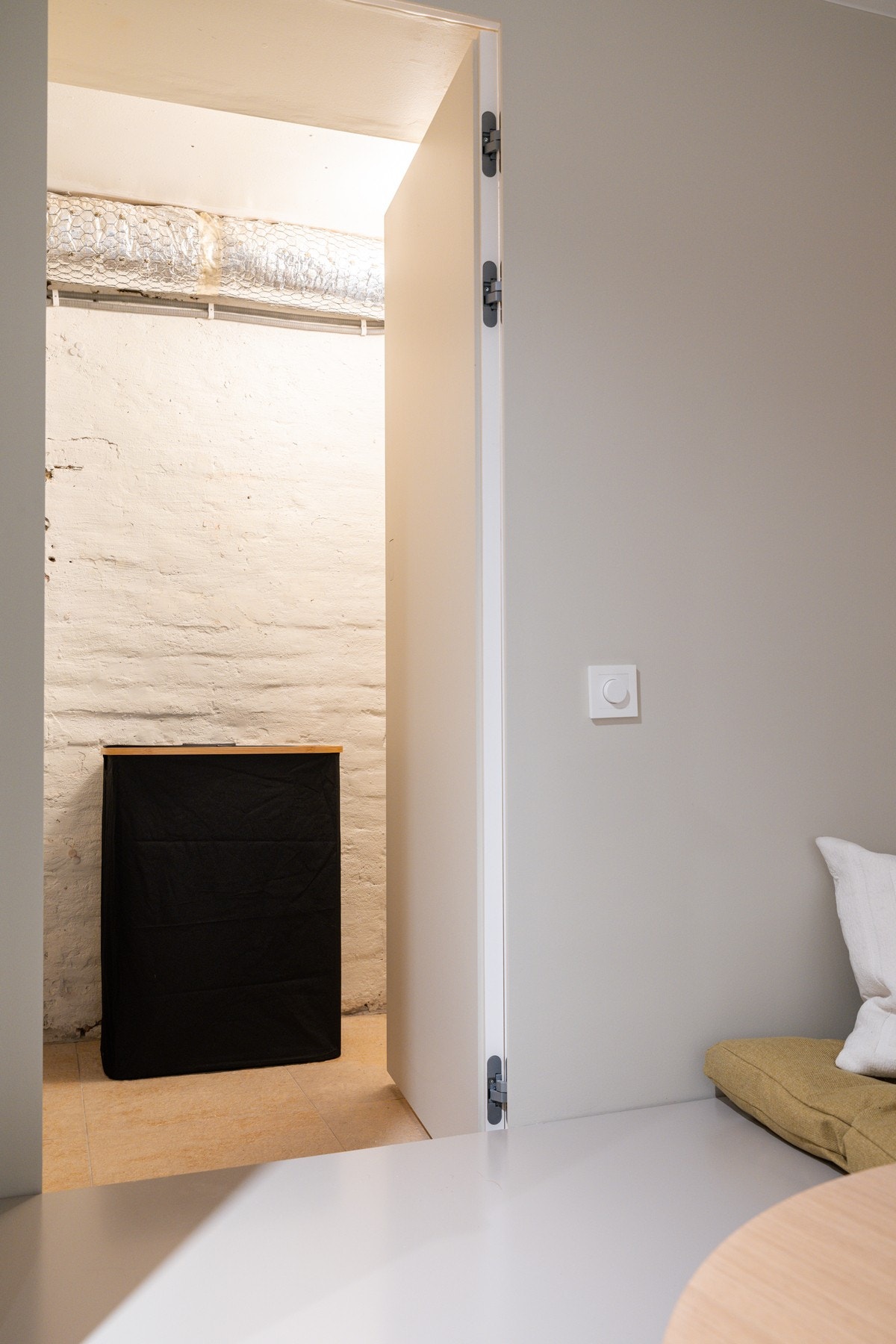 Praktisk innvendig bod i tilknytning til kjøkkenet. Galleribilde