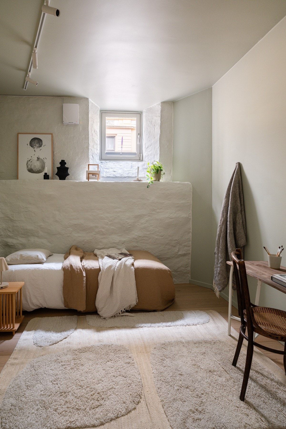 God plass til seng og diverse. Galleribilde