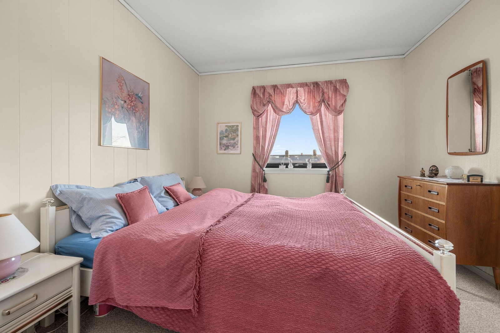 Soverom 2 er 9 kvm. Galleribilde