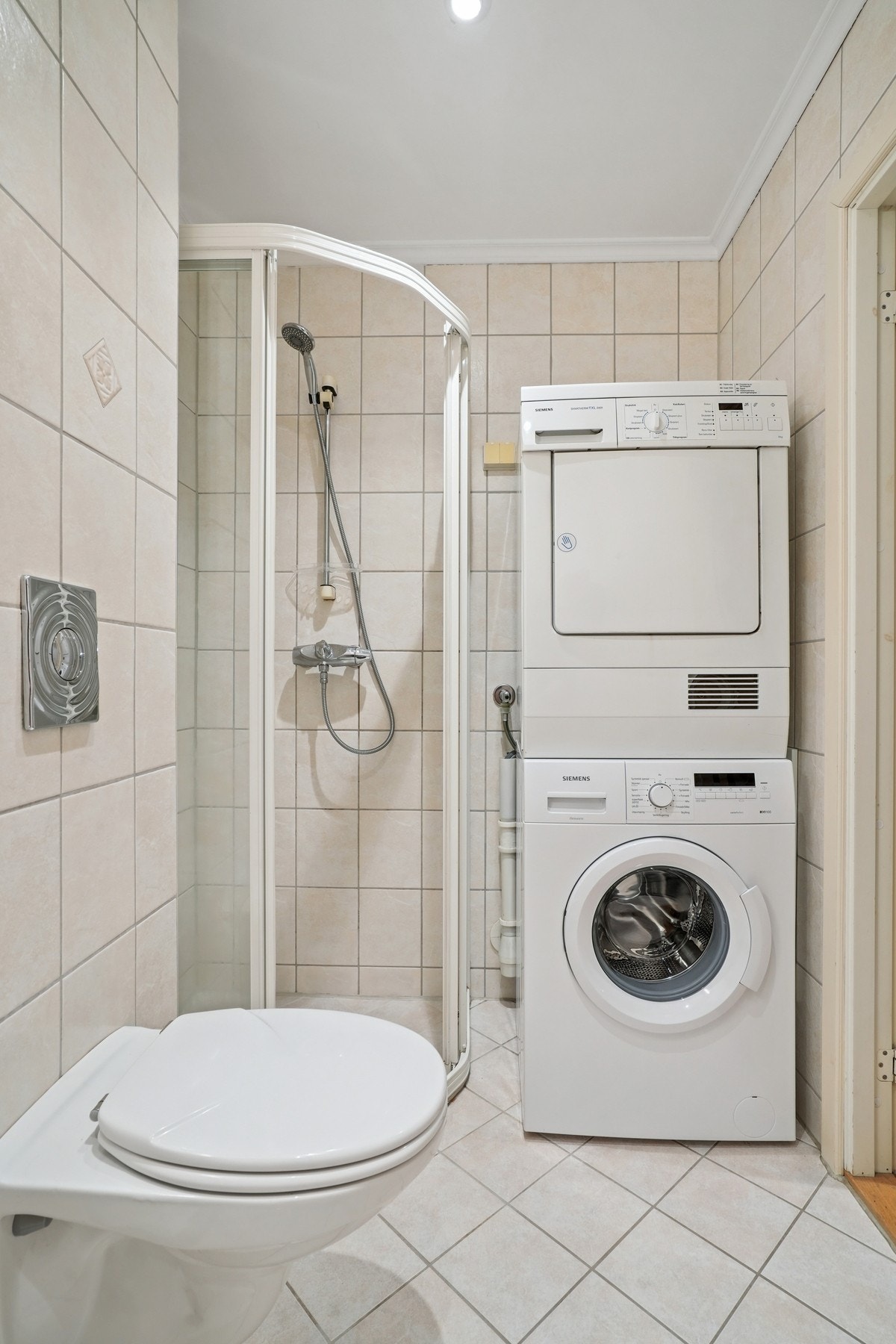 Det er opplegg for vaskemaskin og tørketrommel. Galleribilde