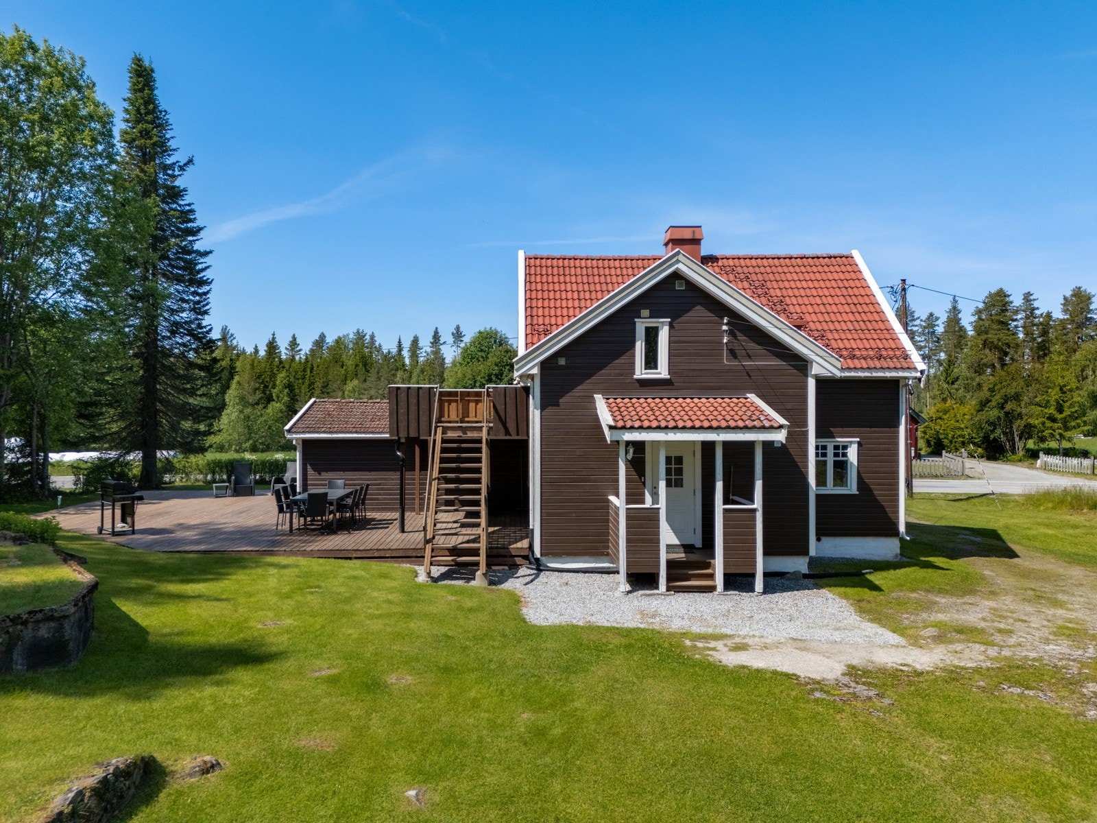 Eiendom som gir deg småbruksfølelsen i Romedal/ Stange. Galleribilde