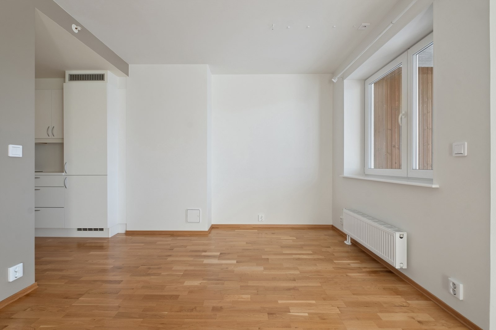 God plass til spisebord eller annet møblement. Galleribilde