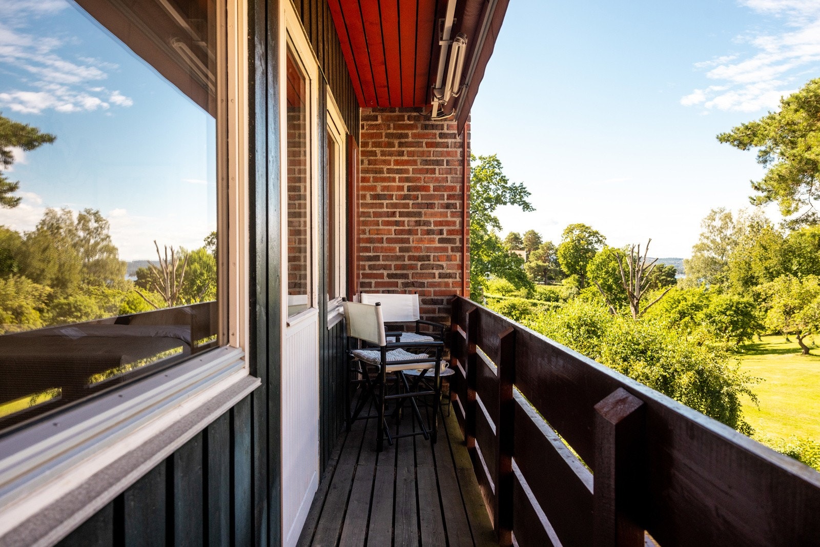 Hyggelig balkong. Galleribilde