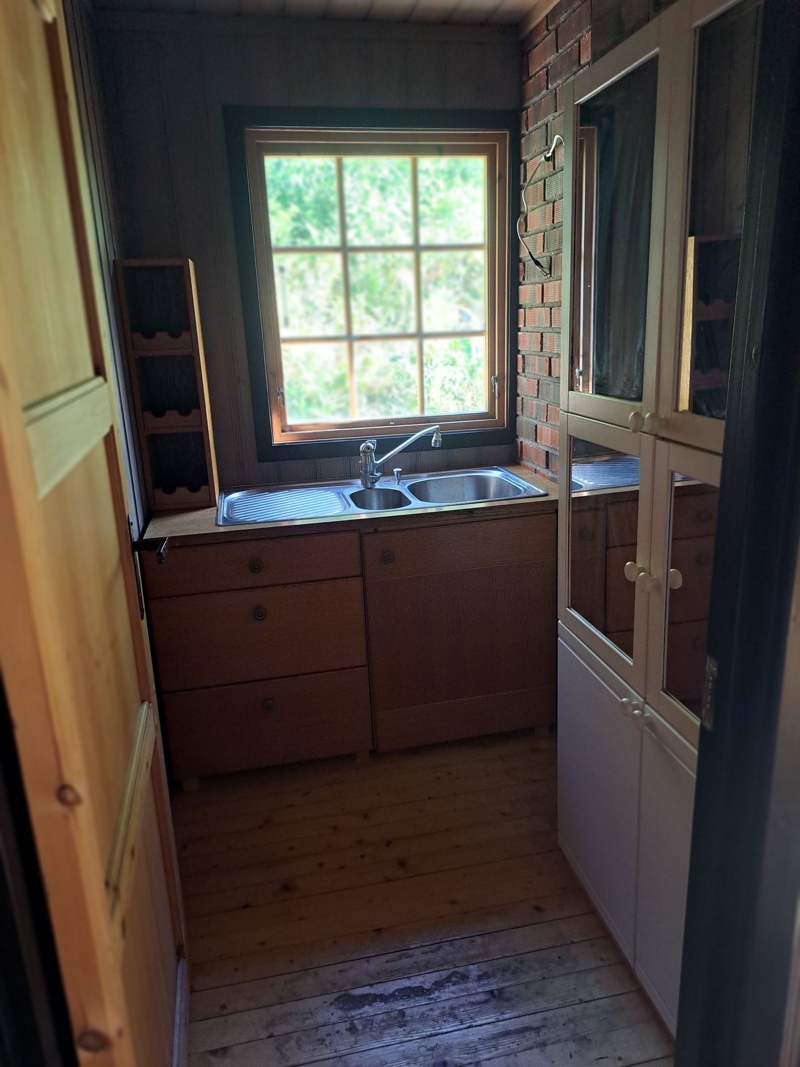 Rom for å vaske opp, men det er ikke innlagt vann Galleribilde