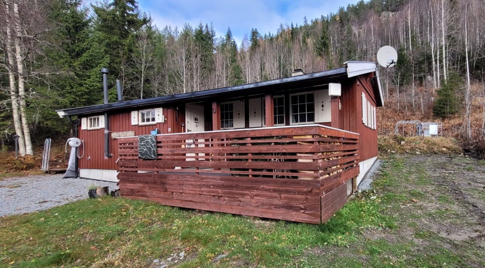 Fronten av hytta Galleribilde