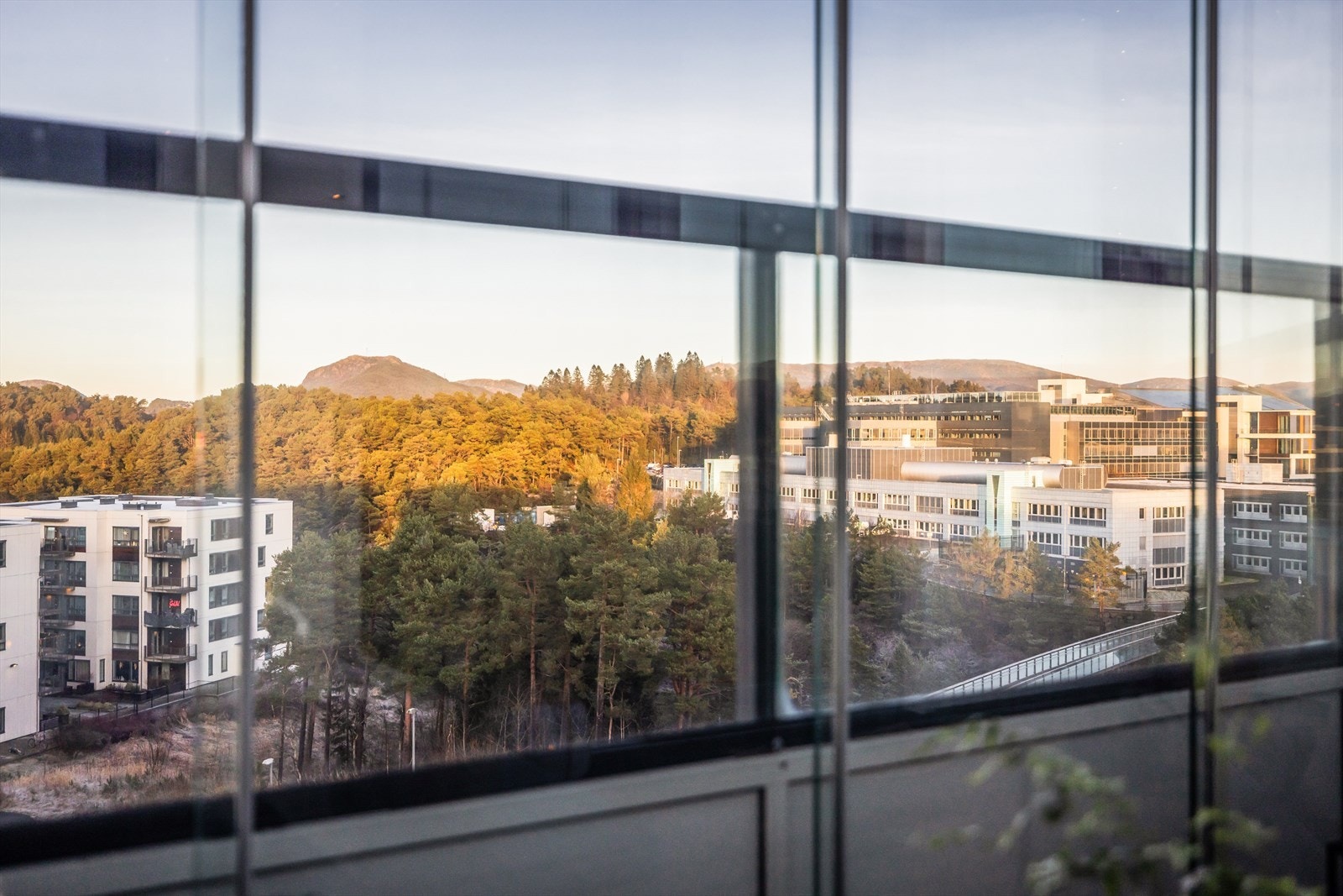 Når solen står på, kan vinterhagen åpnes opp. Galleribilde
