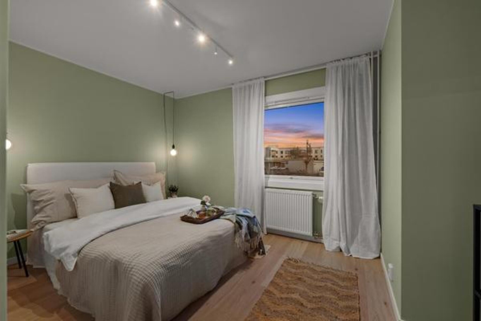 Boligen har to romslige og behagelige soverom Galleribilde