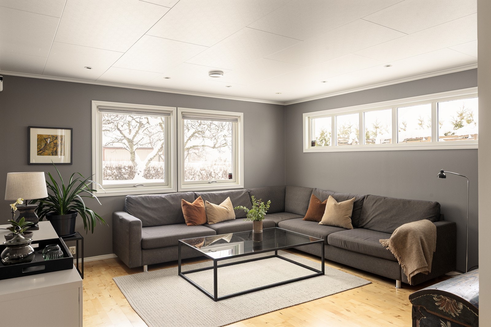 Her er det god plass til en stor sofagruppe. Galleribilde