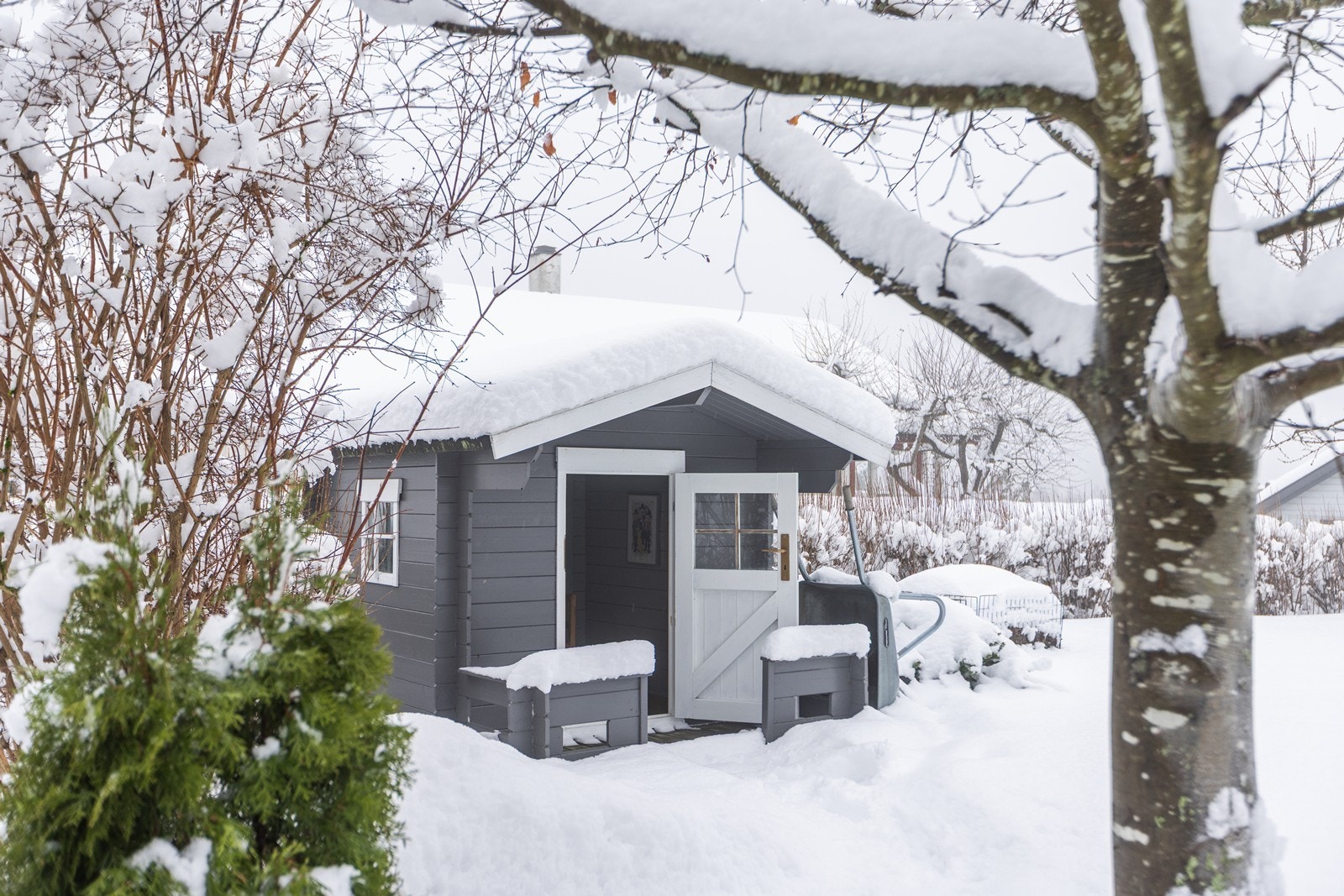 Et sjarmerende lekehus i hagen for de minste. Galleribilde