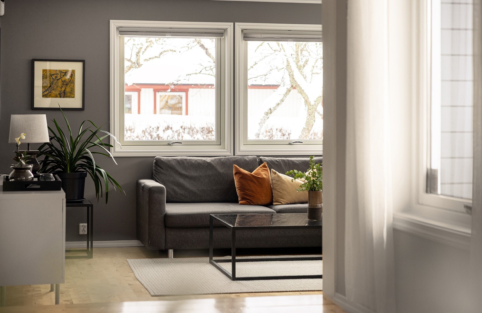 En ypperlig planløsning med en fin inndeling av Spisestue og TV-stue i første etasje. Galleribilde