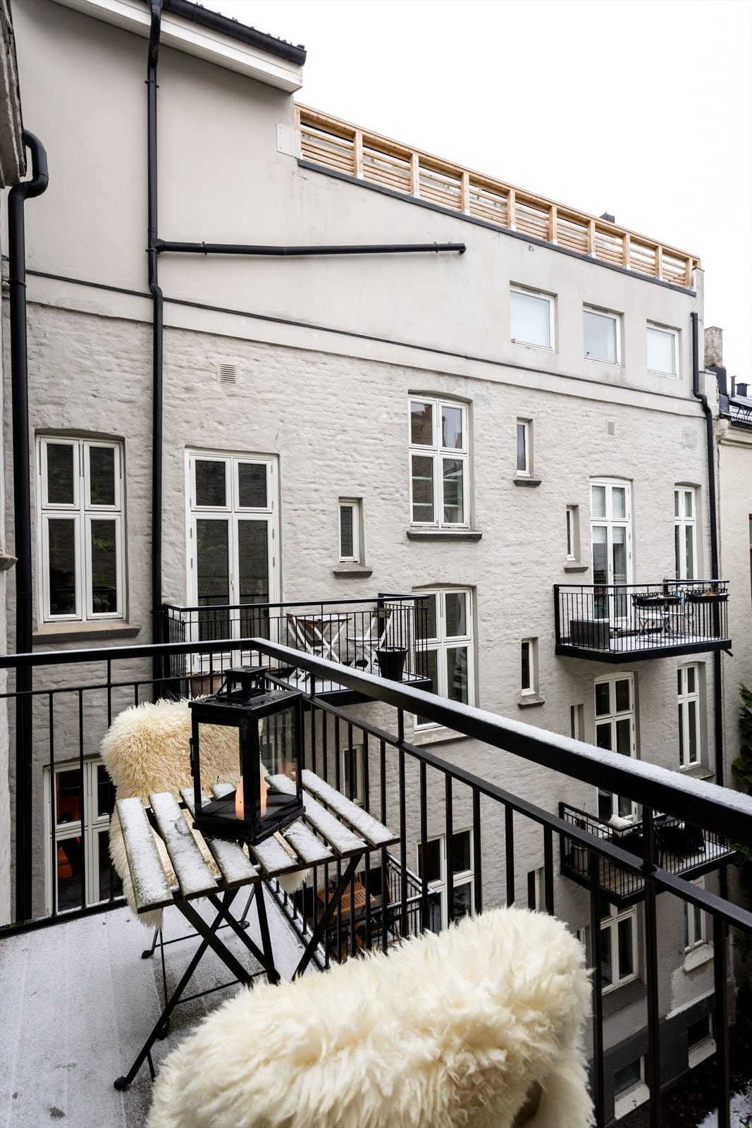 Sydøstvendt balkong på ca. 3 kvm. Galleribilde