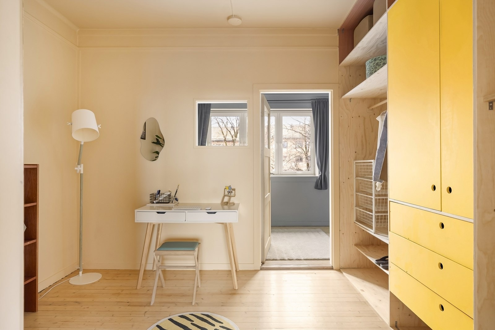 Rommet er lyst og egner seg til f.eks. kontor og walk-in closet. Galleribilde