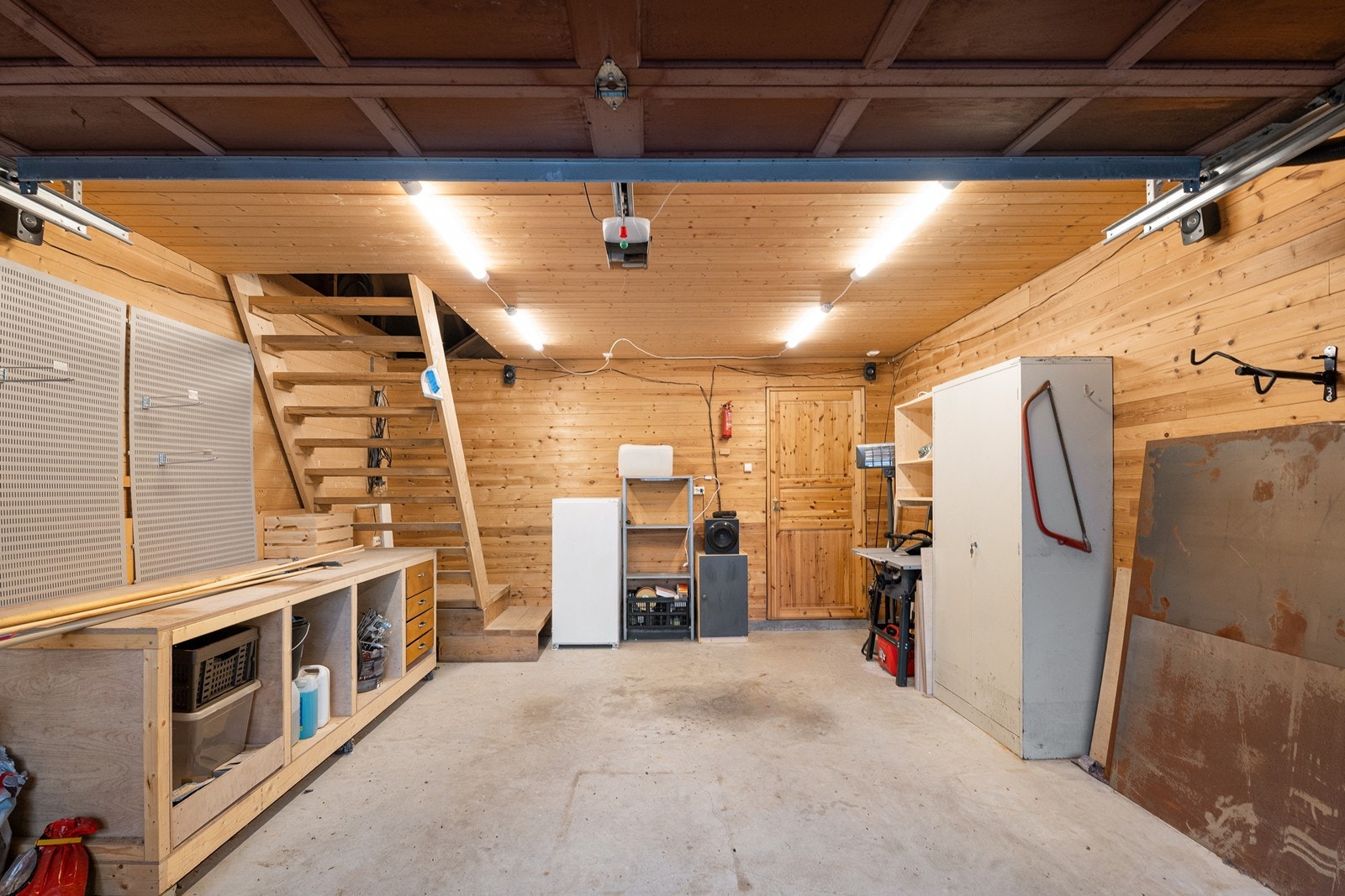 Garasje med loft. Galleribilde