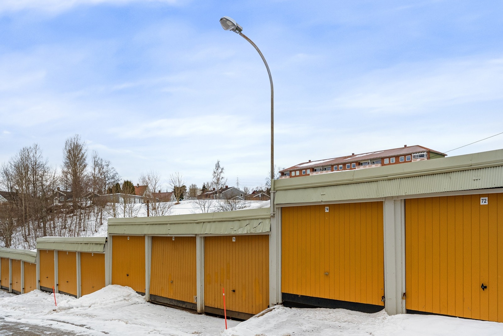 Det medfølger opsjon til kjøp av garasje i felles garasjerekke. Nr. 74.
Kostnad kr. 35 000,- Galleribilde