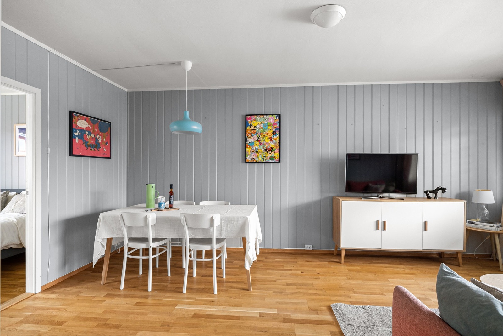 Naturlig sone for spisebord. Galleribilde