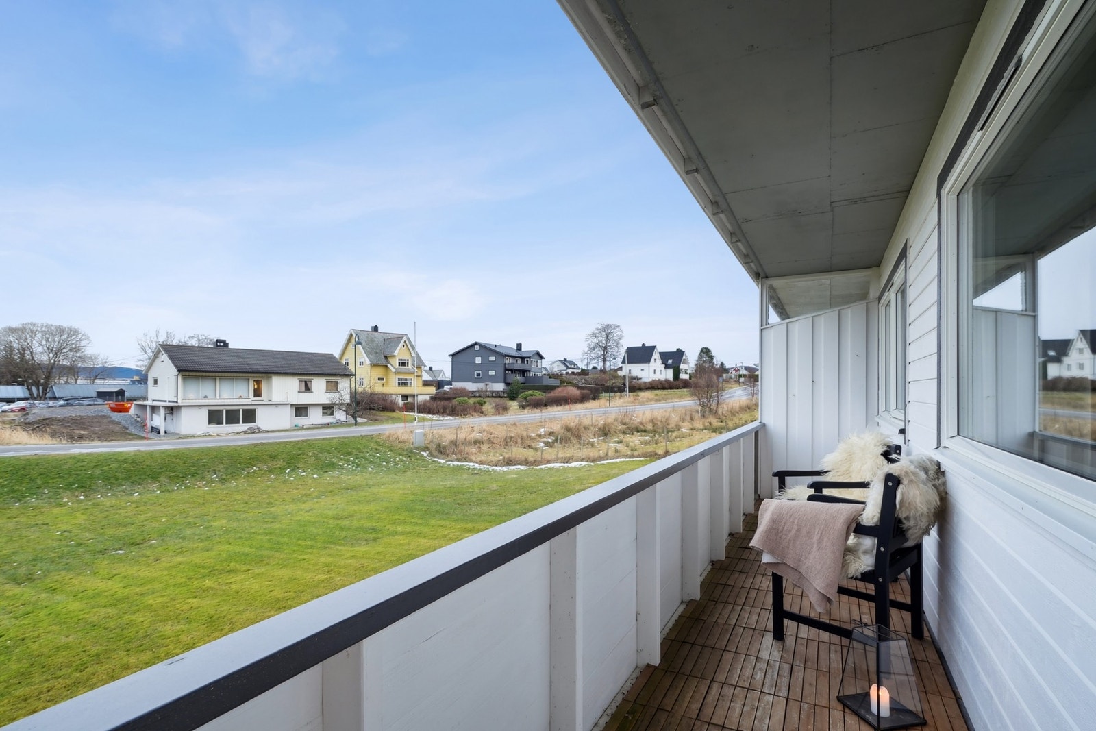 Det er plass til mindre sittegruppe. Galleribilde