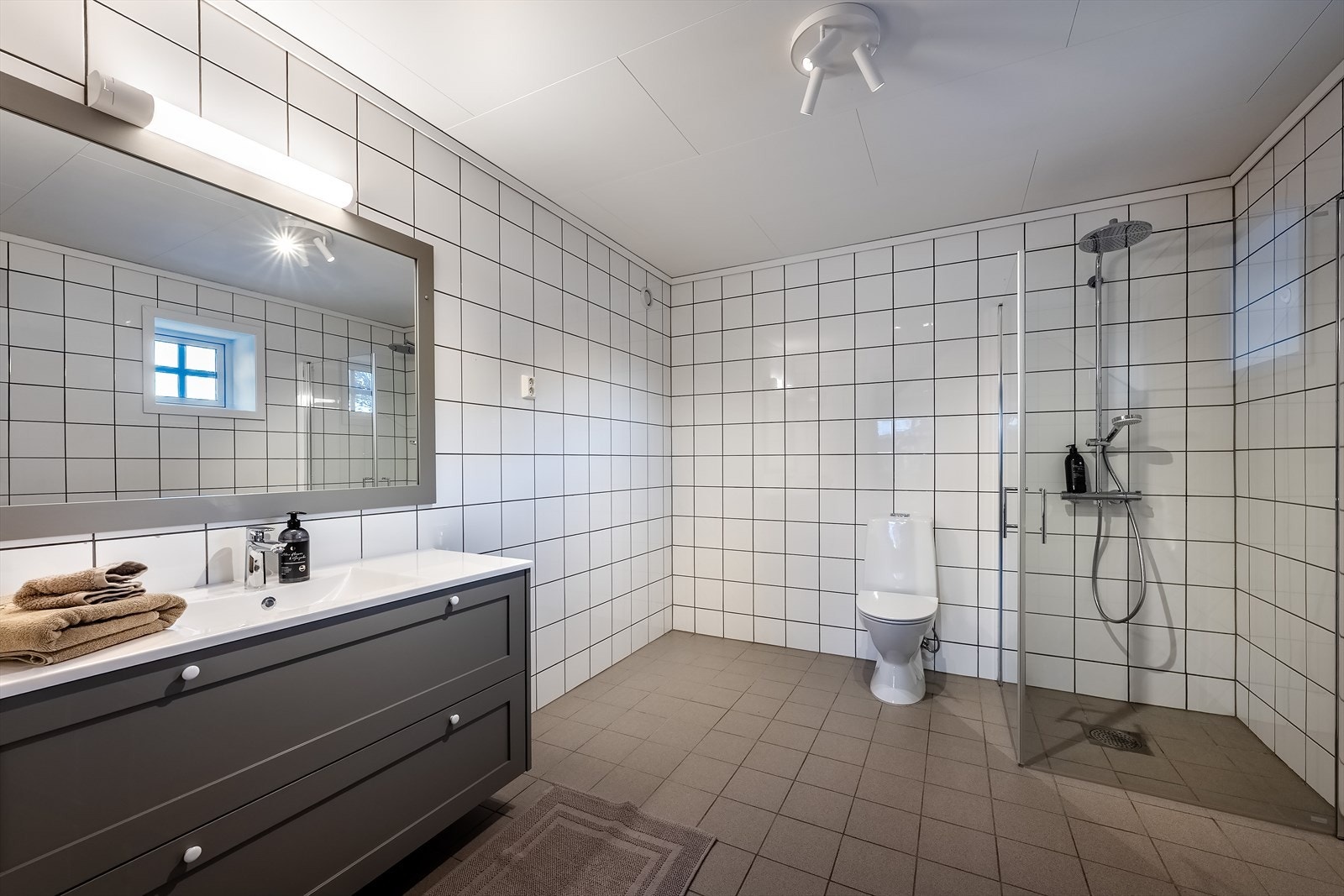 Bad (2. etasje) Galleribilde