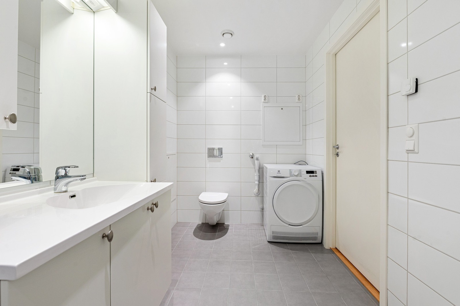 Det er avsatt plass til vaskemaskin og tørketrommel. Galleribilde