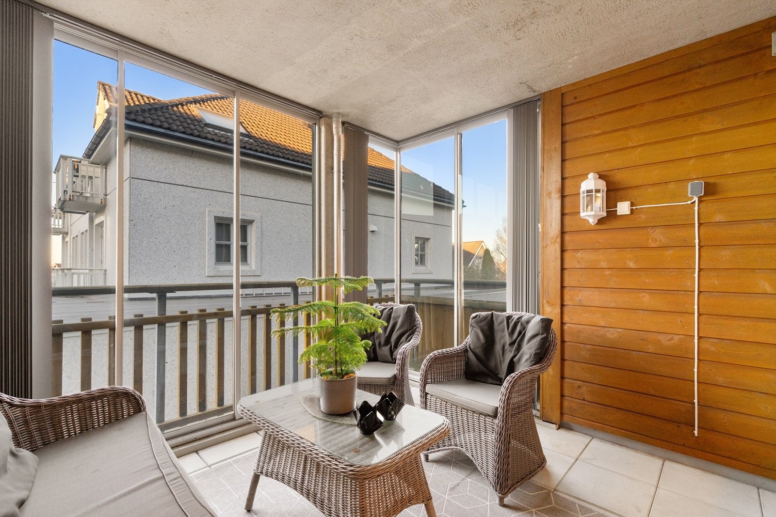 Innglasset balkong Galleribilde