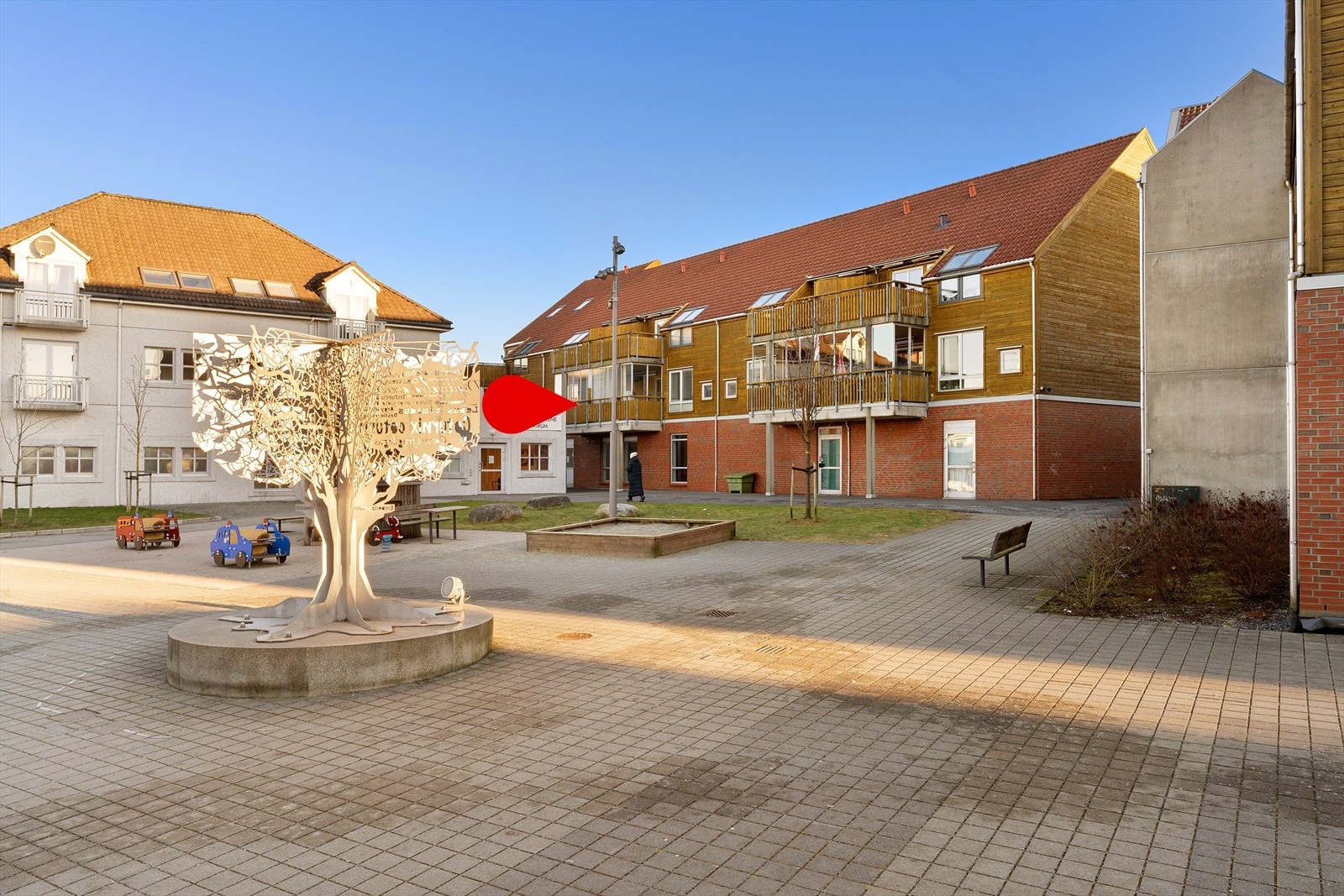 Oppgradert og moderne leilighet midt i Randaberg sentrum I Balkong I Heis I Parkering i garasjeanlegg. Fotograf Stian Dirdal. Galleribilde