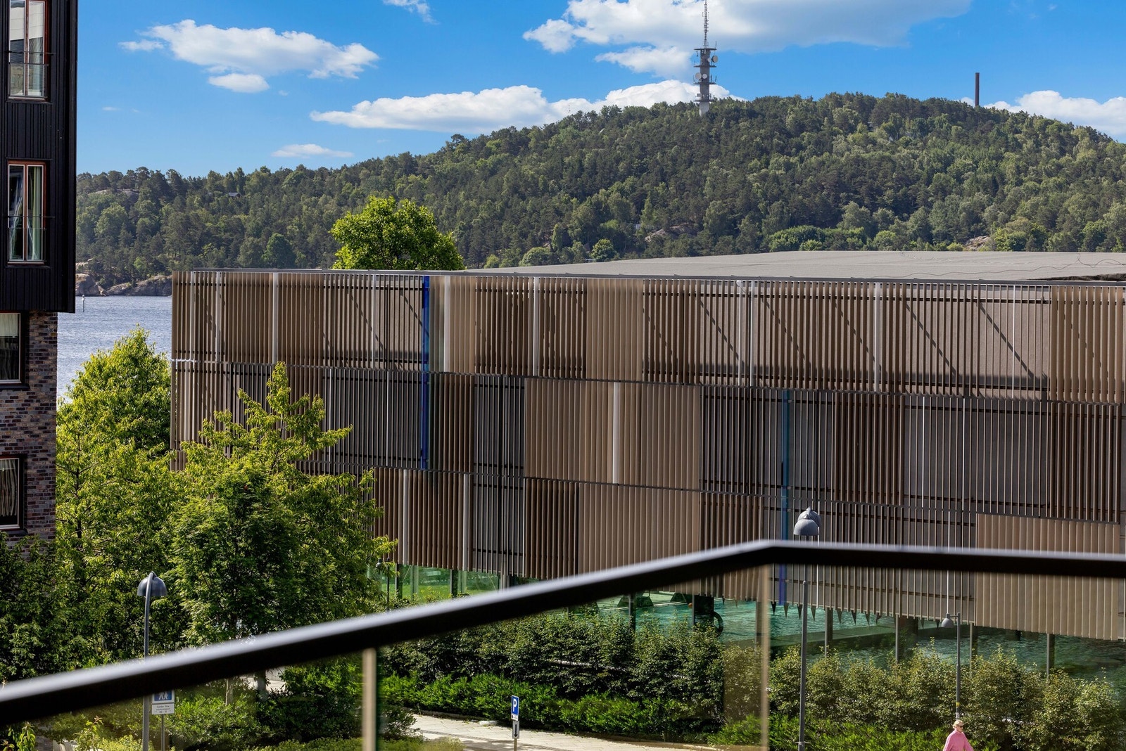 Her kan det bades hele året med Aquarama og Bystranda som nærmeste nabo Galleribilde