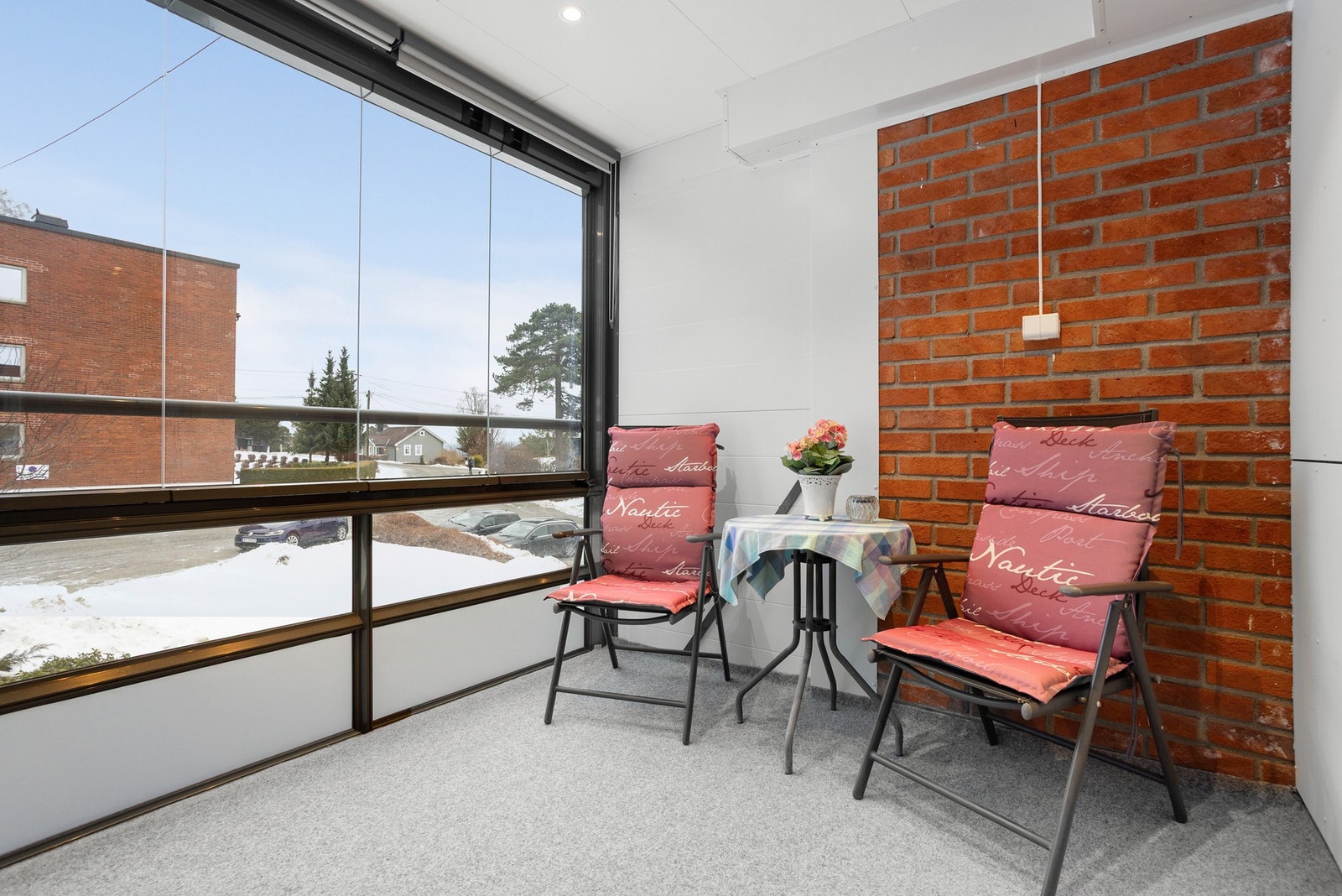 Godt med plass på balkongen til møblering Galleribilde