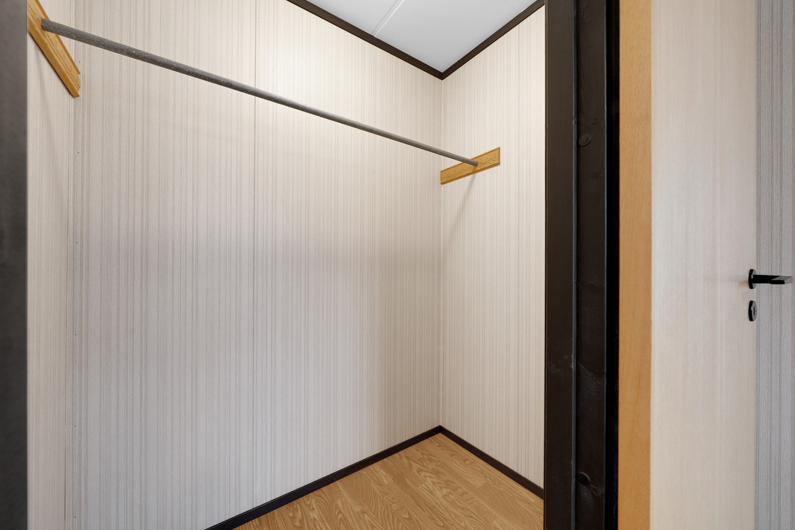 Eget walk-in-closet tilknyttet soverom 3. Galleribilde